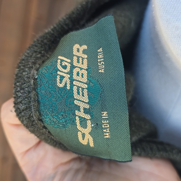 GIESSWEIN Vintage Wool Cardigan Made in Austria - Picture 11 of 12